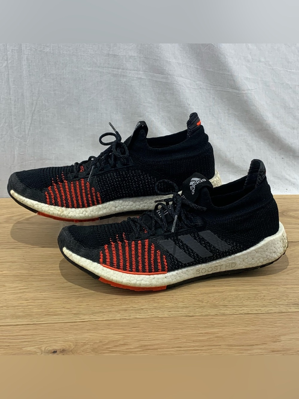 Adidas Pulseboost HD Black Solar Red Running Shoes Men’s Size 14